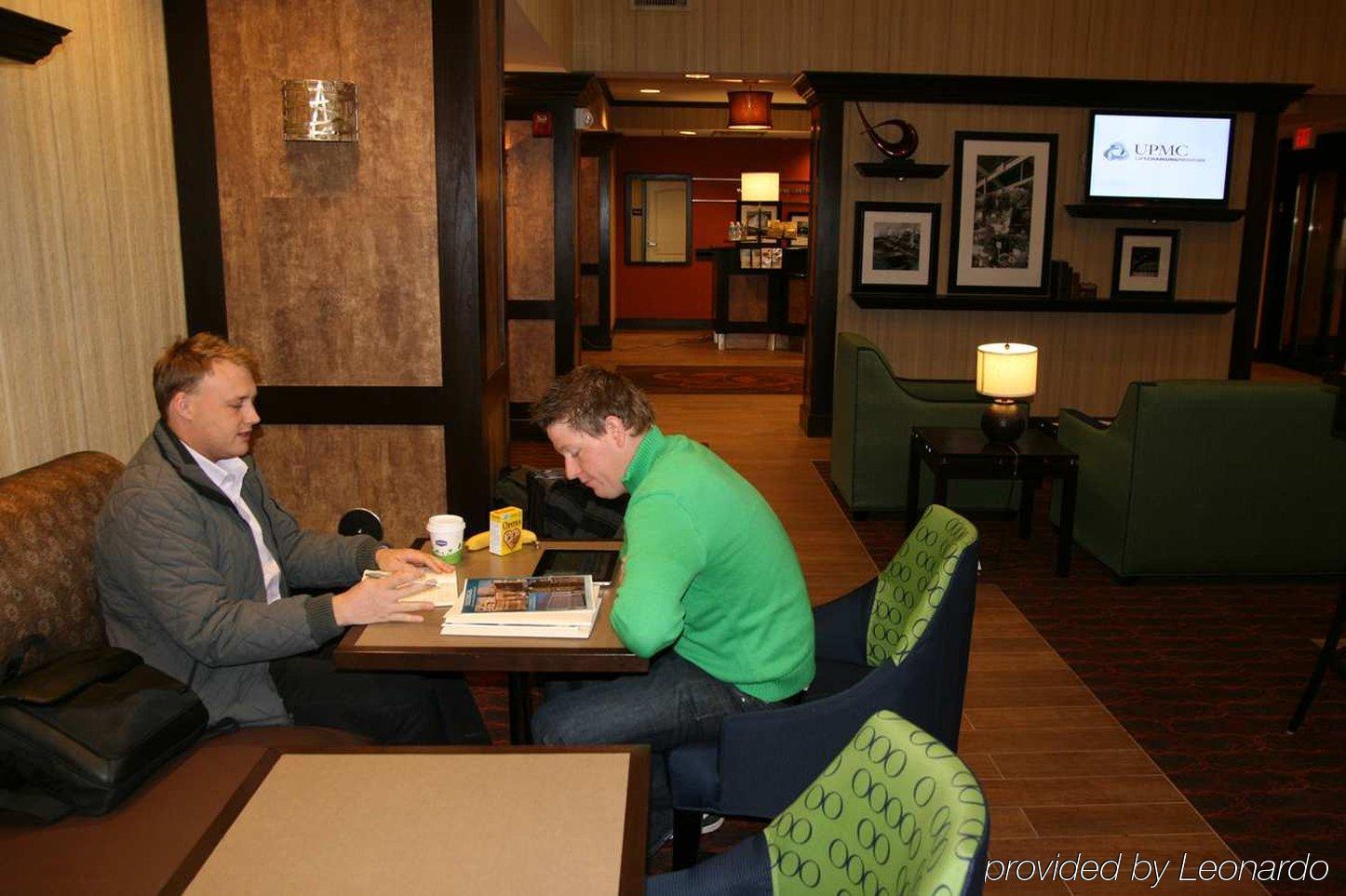 Hampton Inn & Suites New Castle, Pa Restaurace fotografie